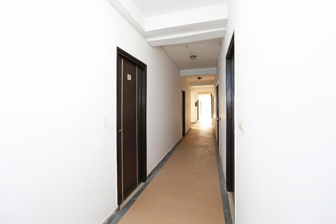 Oyo 11392 The Hotel Grand Hospitality Noida Dış mekan fotoğraf