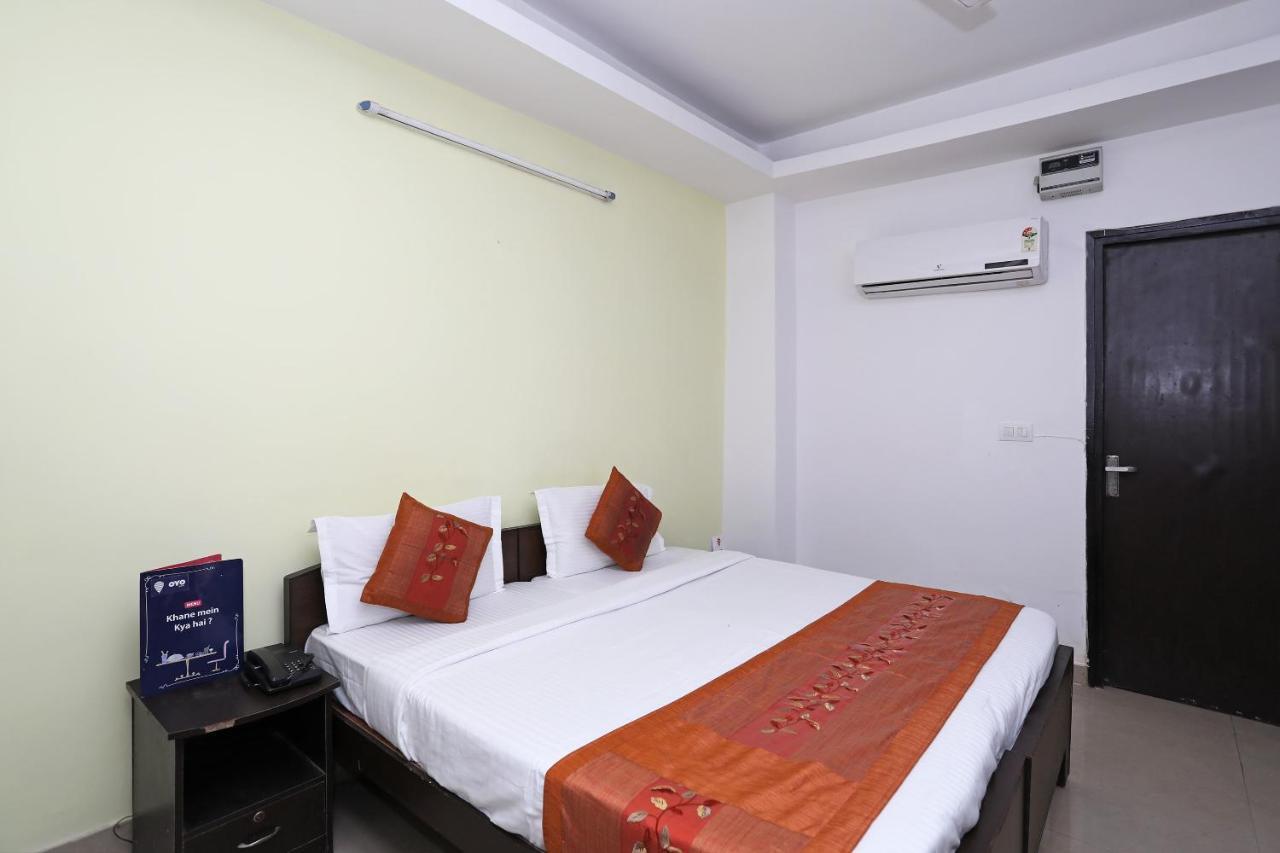 Oyo 11392 The Hotel Grand Hospitality Noida Dış mekan fotoğraf